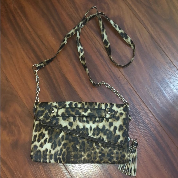 Leopard Flap Crossbody/Wristlet - Picture 2 of 6
